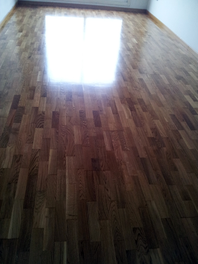 parquet flotante ya terminado de pulir