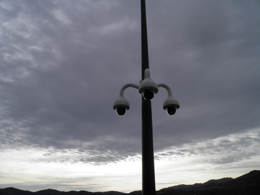 Cámaras de seguridad en poste