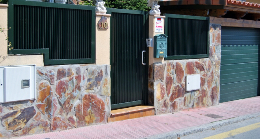 PEATONAL Y VALLAS