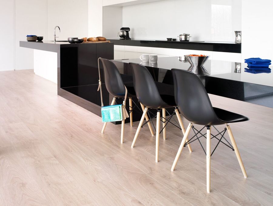 SUELOS BERRY Pecan-Oak-3344-RSH02