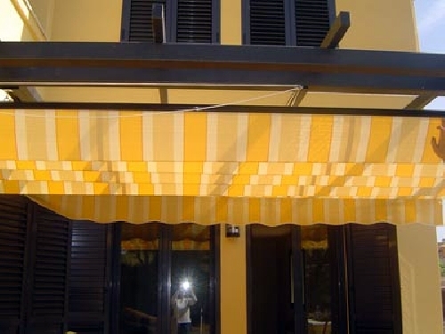Pérgola y toldo