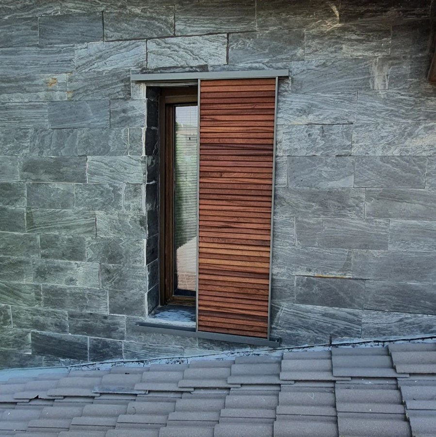 CONTRAVENTANA