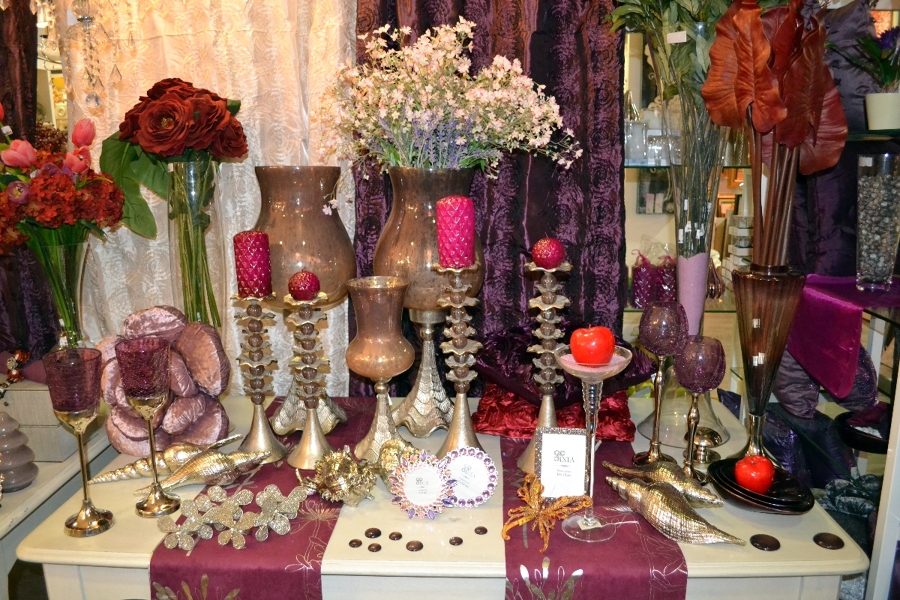 Piezas de decoración entonos morados 