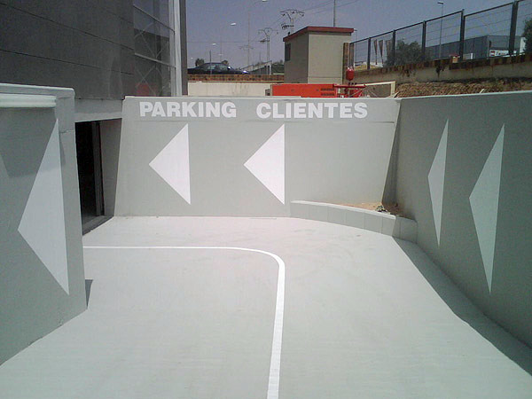 Foto: Pintura Indicadas para Garaje Parte Superior de las Paredes en