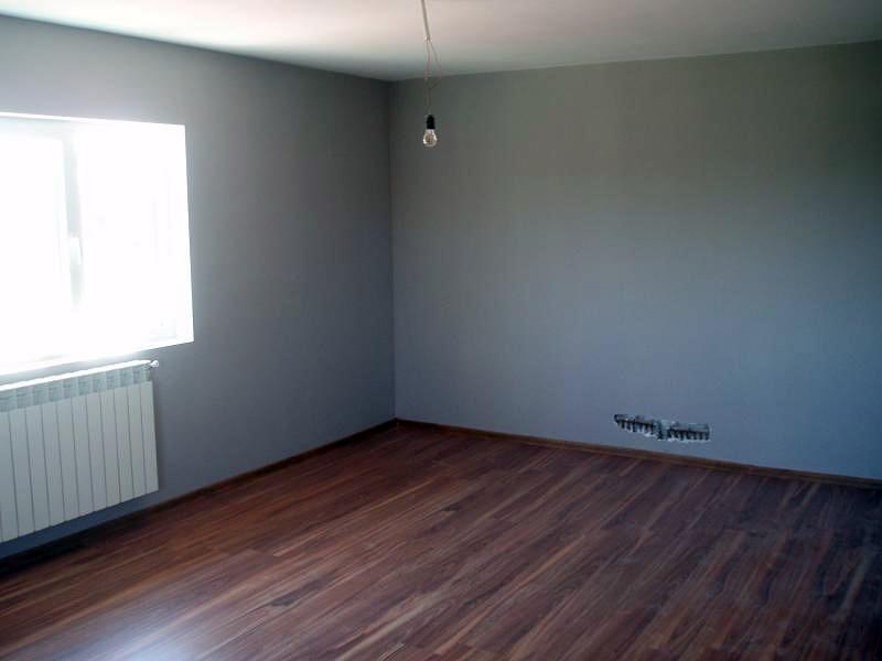 pintura y tarima