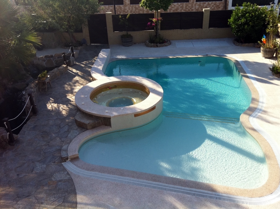 PISCINA 2