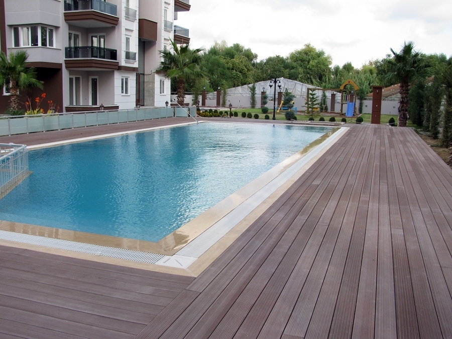lateral de Piscina
