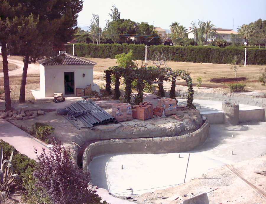 PISCINA
