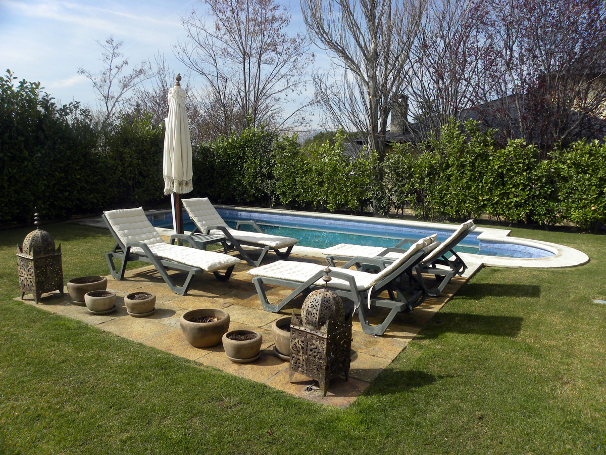 piscina y solarium