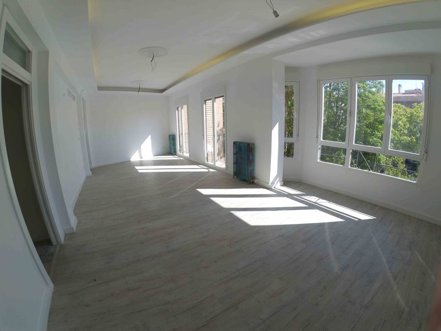 Salón muy luminoso