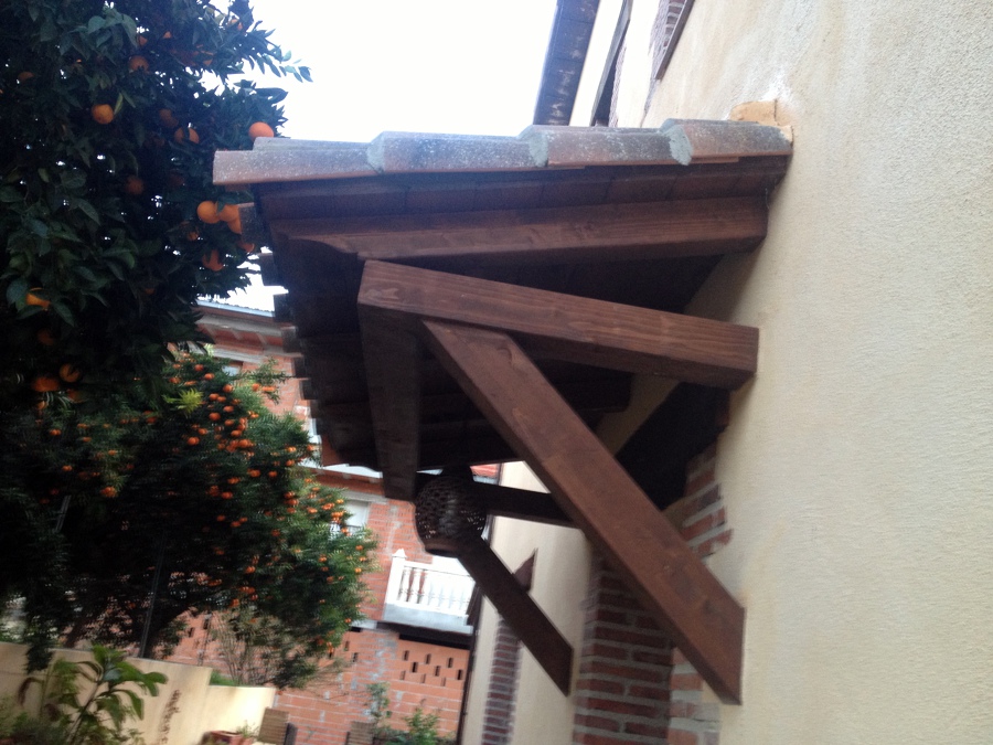 Foto: Porche Cubre Puerta de Entrada de Exnorsa Pyc S.l #449525