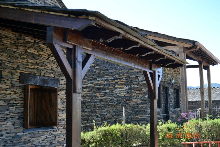 Porche de estructura de madera