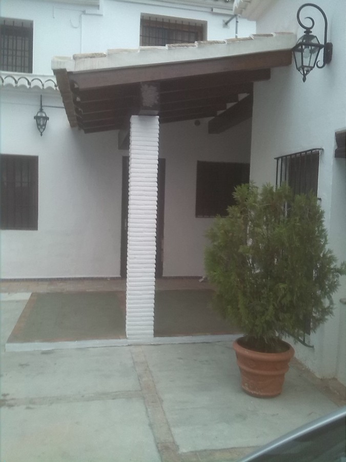 Porche de la entrada de la casa
