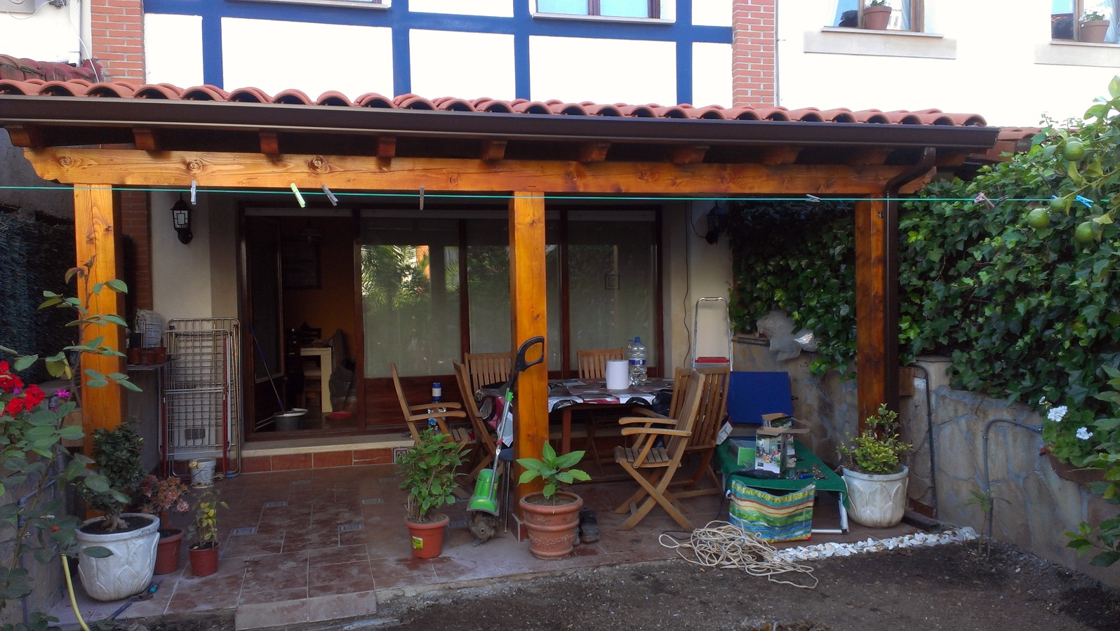 Porche en Jardin 2