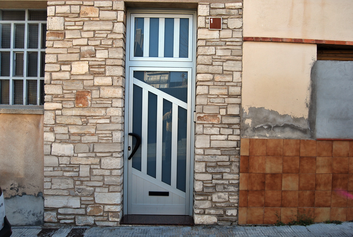 PORTA DE CARRER