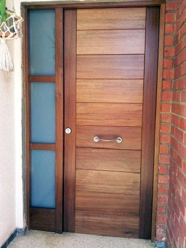 Foto: Puerta de Entrada de Madera de Pino de Carpintería José Rutia S.l