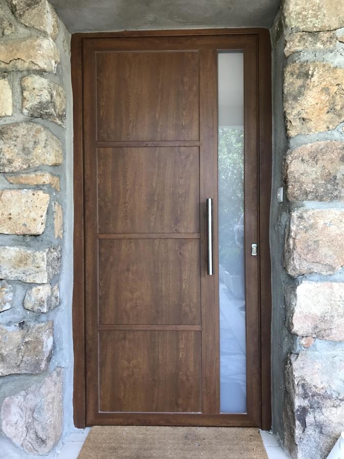 PUERTA PANELADA