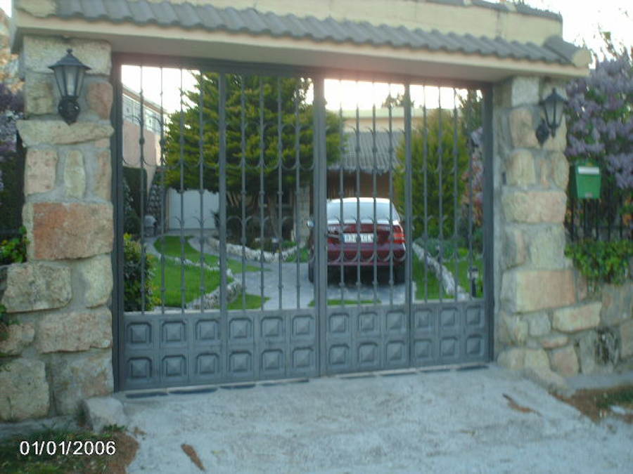 PUERTA ENTRADA
