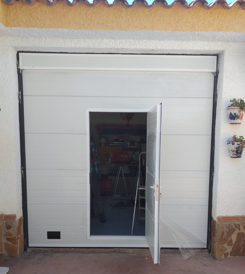 Puerta seccional