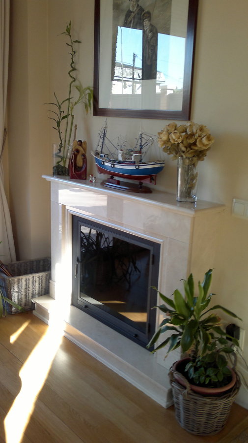 Foto: Pareja de Cuadros sobre Chimenea de Marta #934026 - Habitissimo