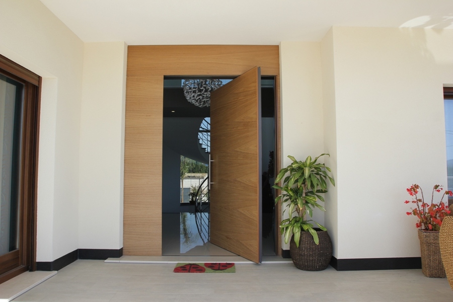 PUERTA PIVOTANTE