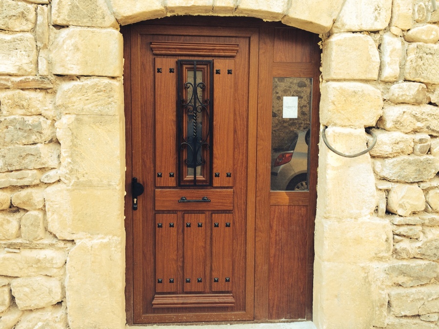 Puerta rústica 