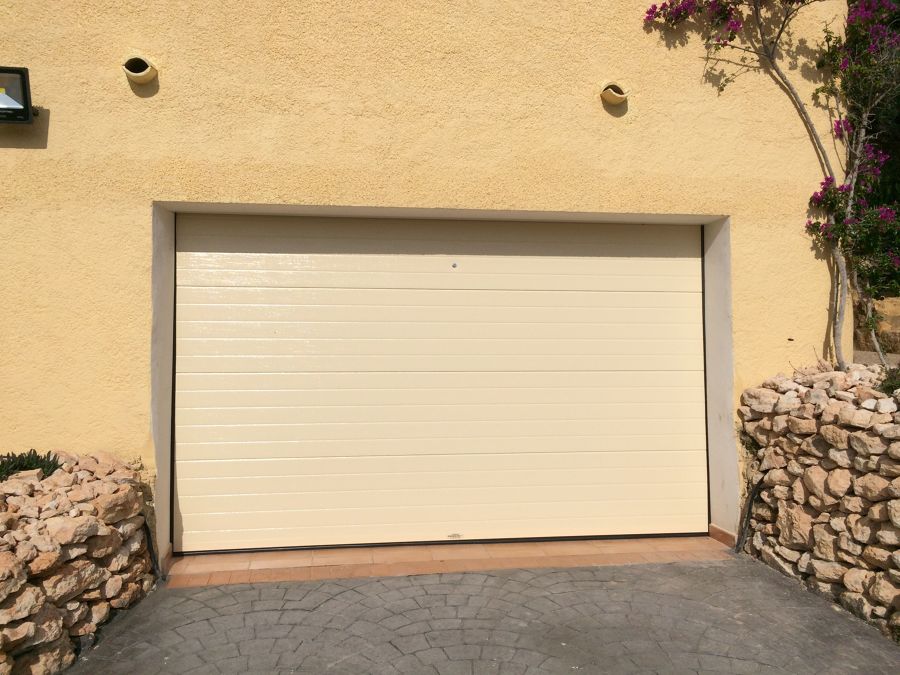 Puerta seccional