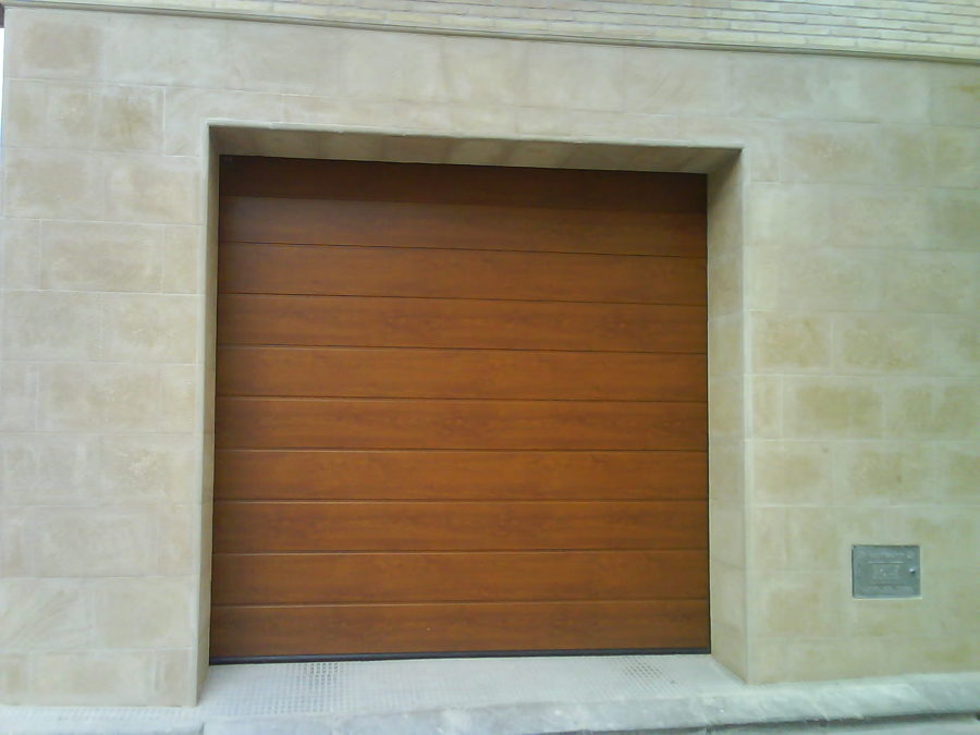 Puerta seccional
