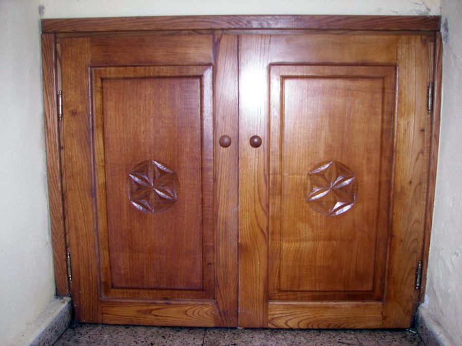 Puertas de castaño
