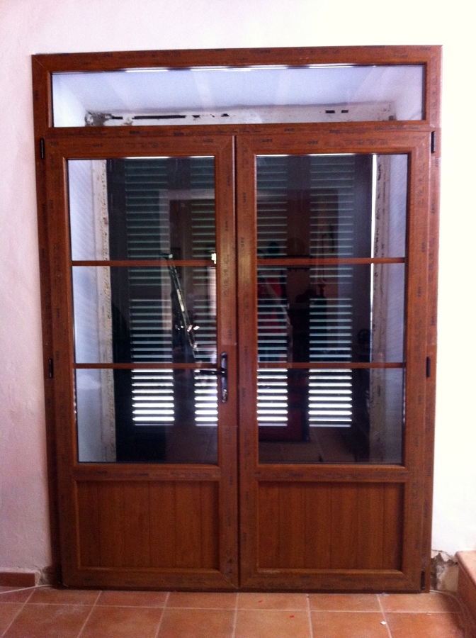 PUERTAS PRACTICABLES EN PVC