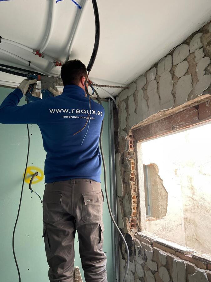 Instalación de tubería para calentador de agua