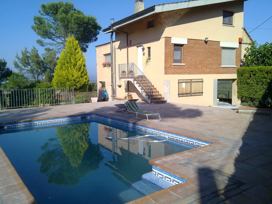 Reforma del contorn d´una piscina.