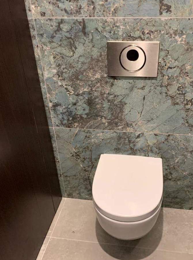 ALICATADOS DE BAÑO NUEVO. INODOROS SUSPENDIDOS.