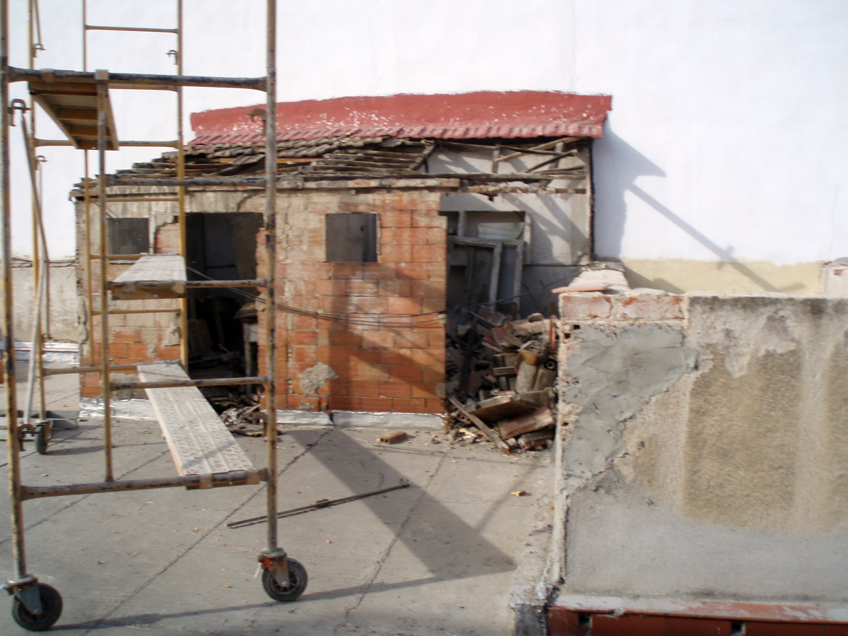 Rehabilitación cubierta, petos y patios.