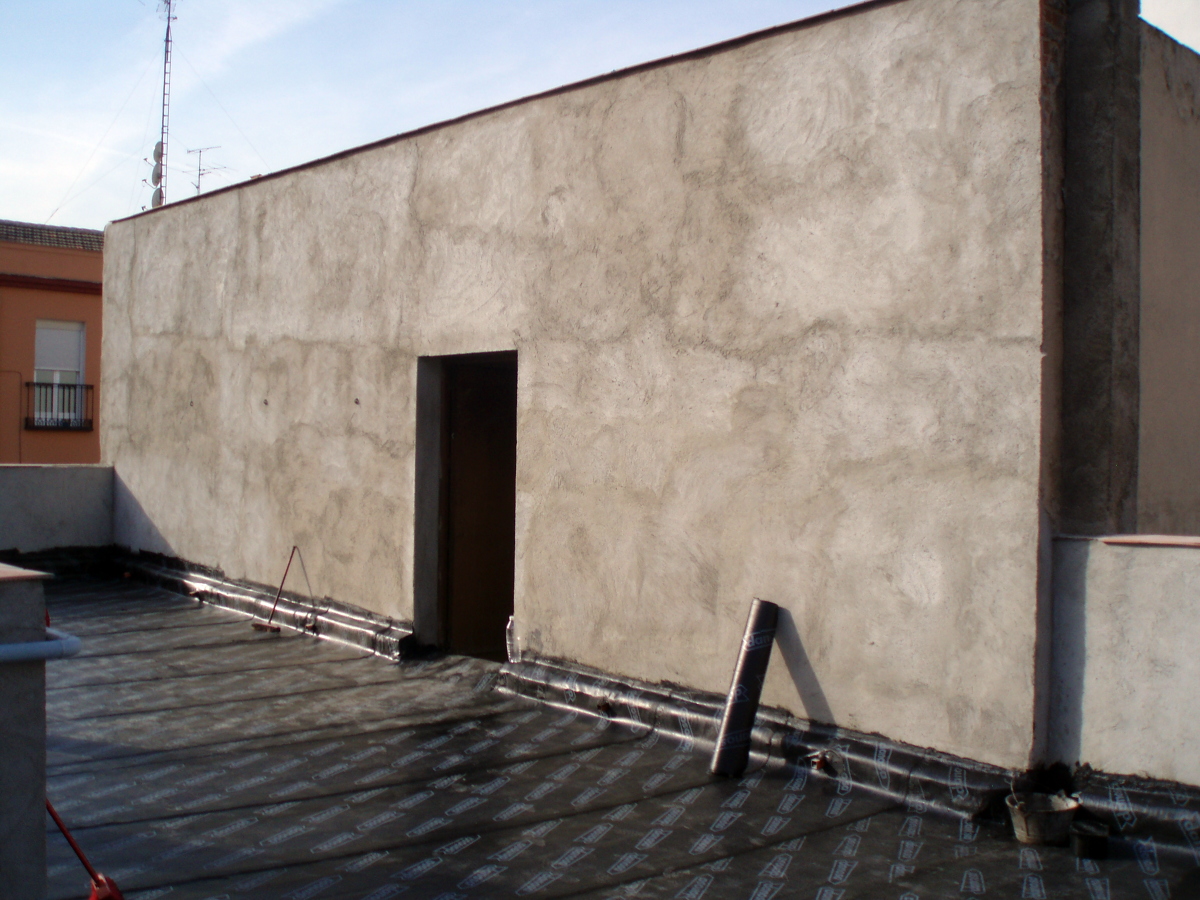 Rehabilitación cubierta, petos y patios.