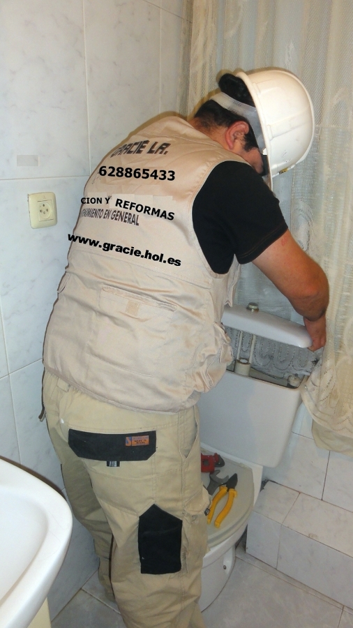 REPARACION EN BAÑO