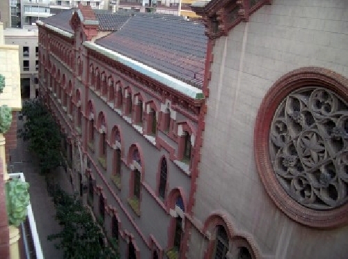 Restauración de fachadas del colegio La Salle Comtal. Barcelona.