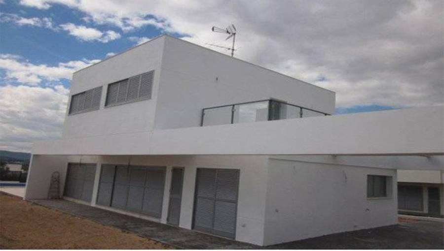 FACHADA DELANTERA LA POBLA