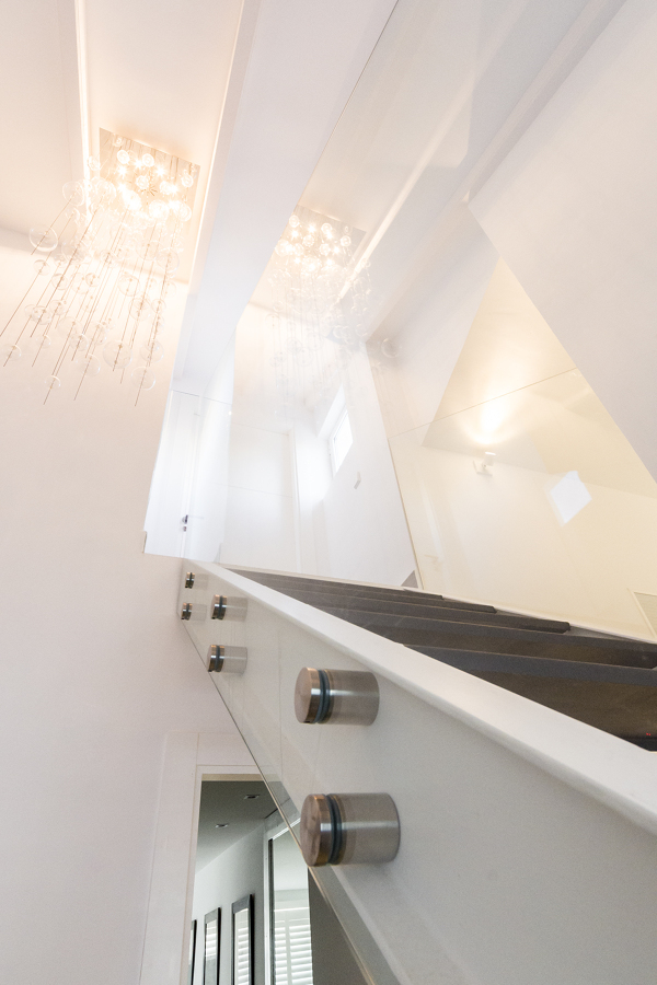 Escalera y Lampara Diseño