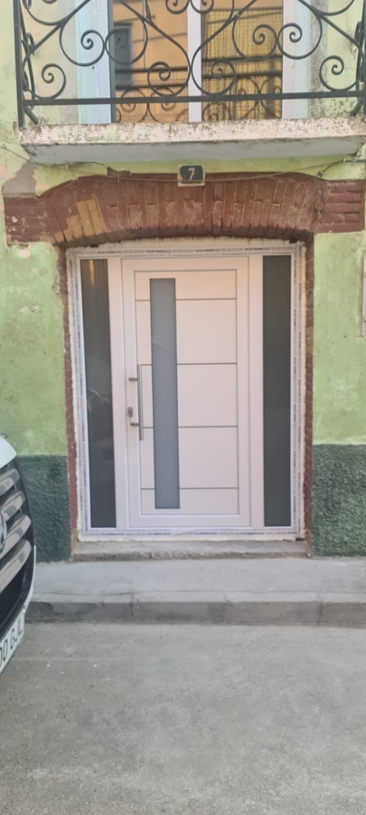 Puerta entrada PVC