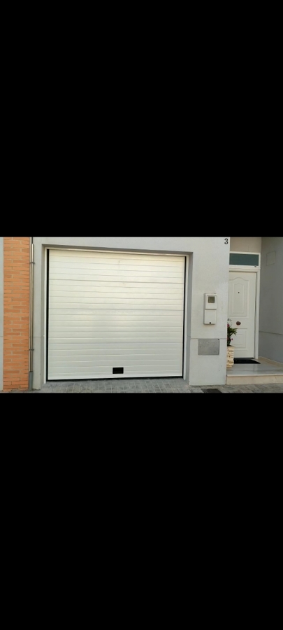 SECCIONAL color blanco, parte exterior