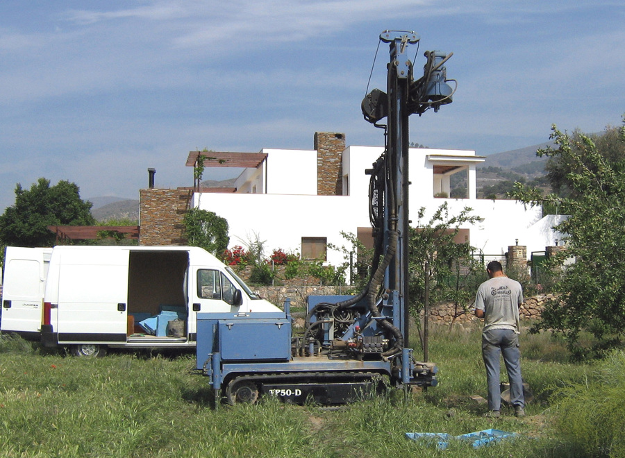 Realización de sondeo a rotación para estudio de cimentación de vivienda unifamiliar