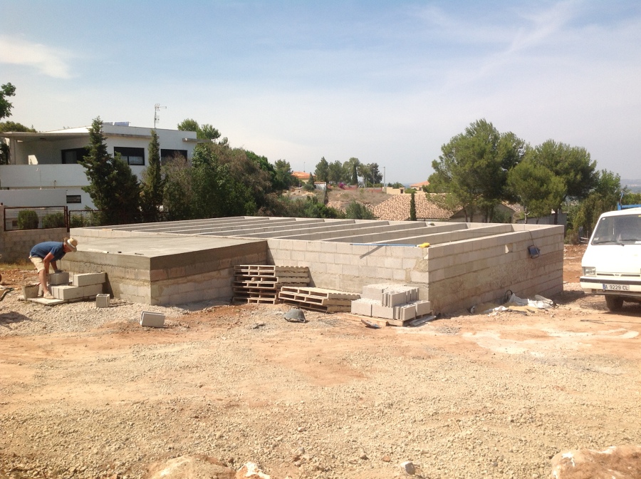 solera para construcción casa de madera aislada