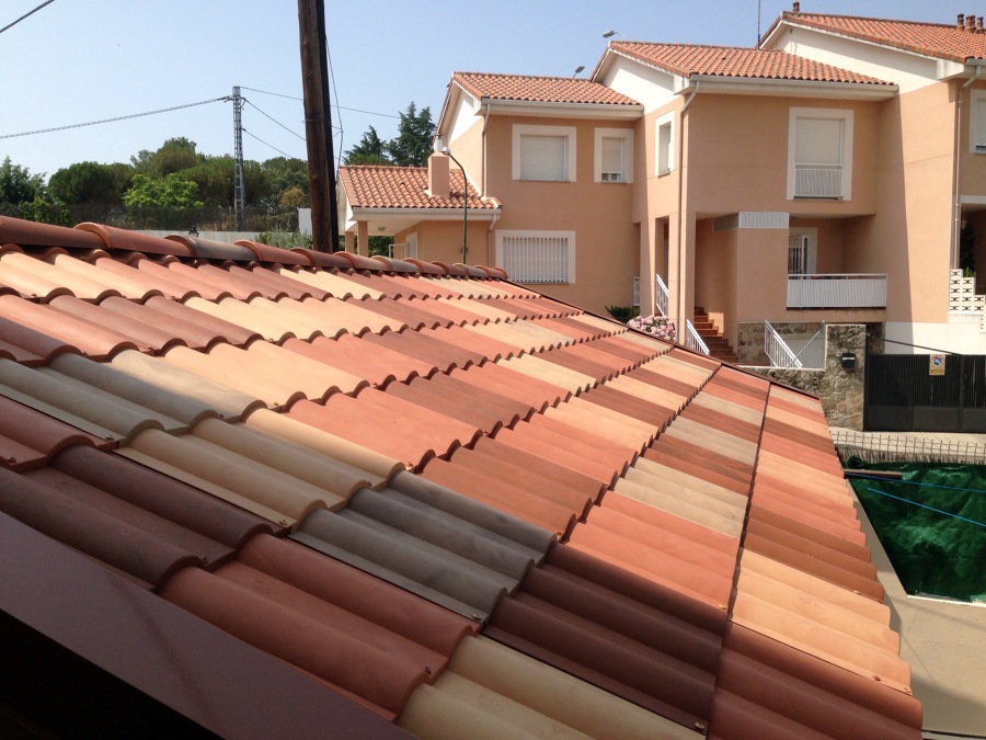 Teja ligera ROOFY