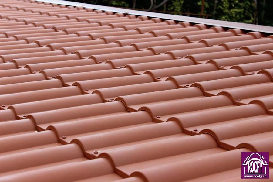 Teja plástica terracota