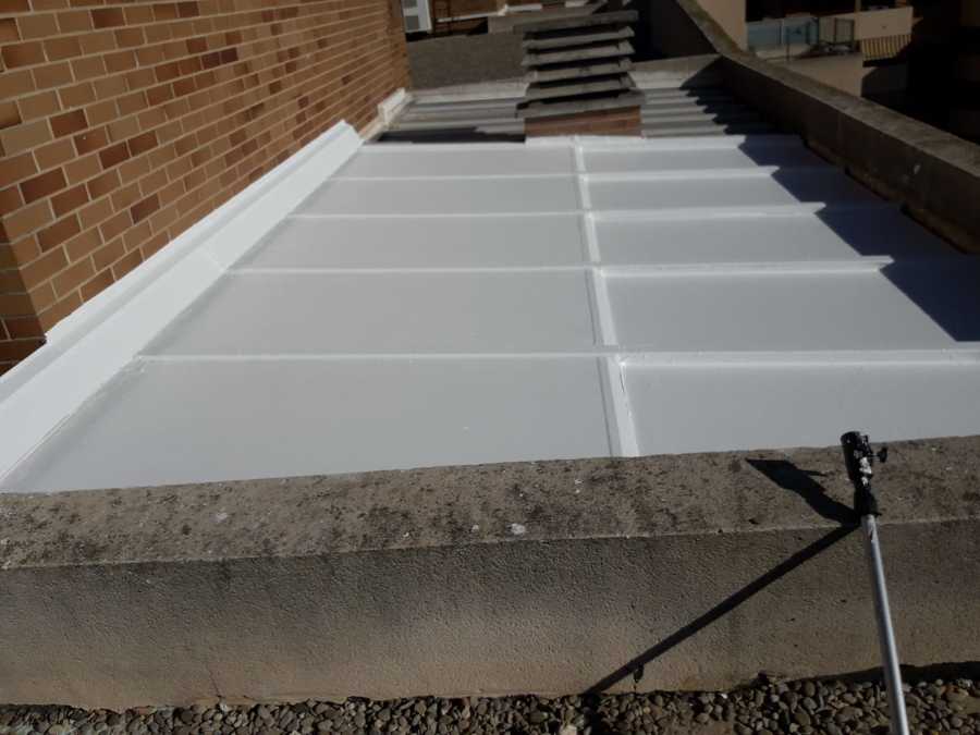 Foto: Aislamiento de Juntas de Techo Móvil. de Dekopint #2114246