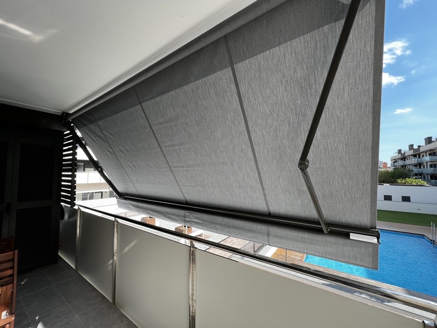Toldo brazo extensible