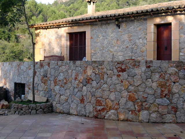 TERRAZA DE PIEDRA