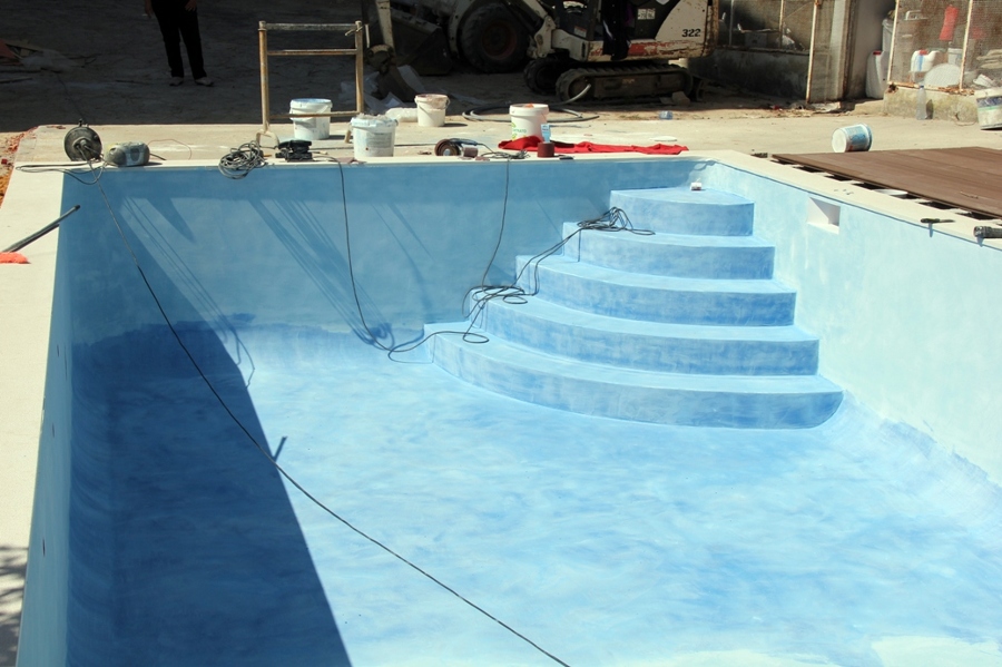 trabajos de aplicacion en piscina