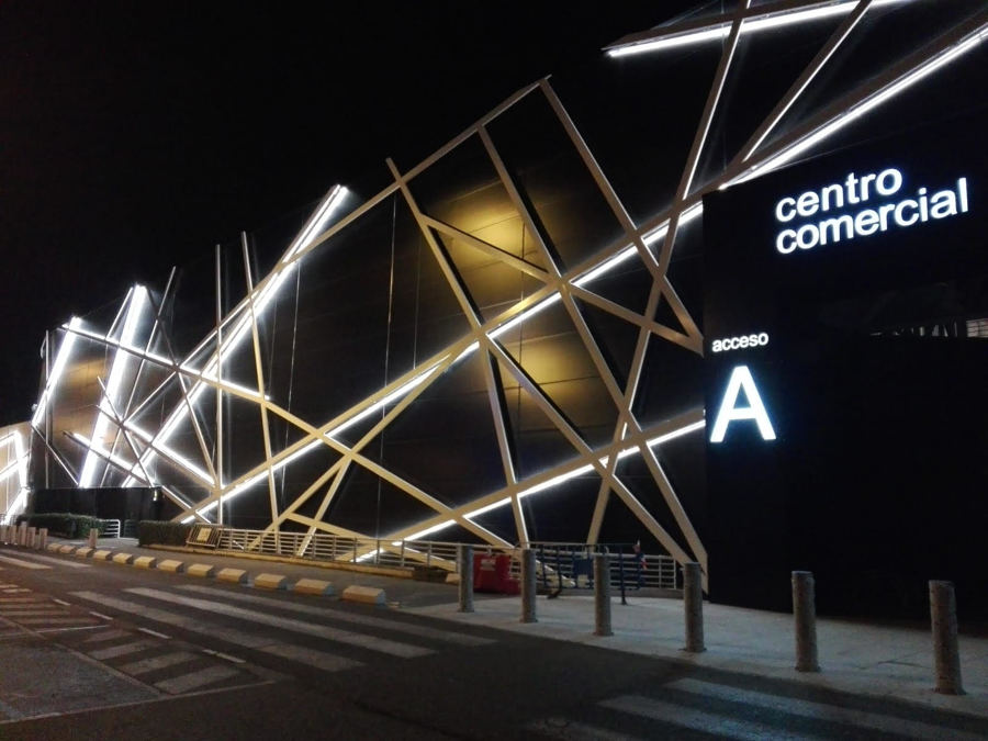 instalacion de iluminacion led e iluminacion de cartel luminoso